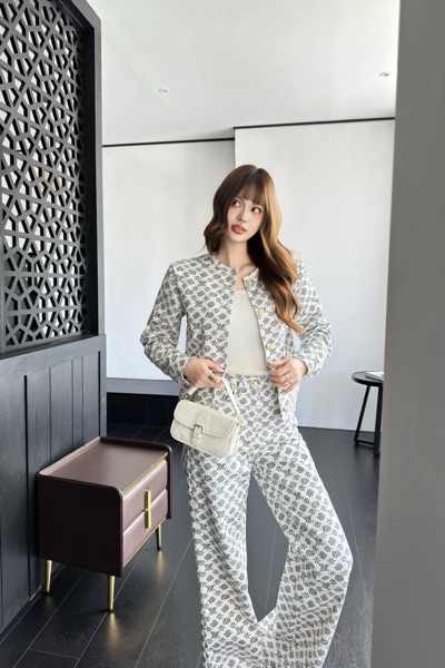 Louis Vuitton Business Suit-7